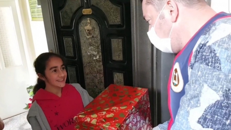 Ebrar’ın Test Ve Kitap İsteğini Vefa Sosyal Destek Grubu Gerçekleştirdi