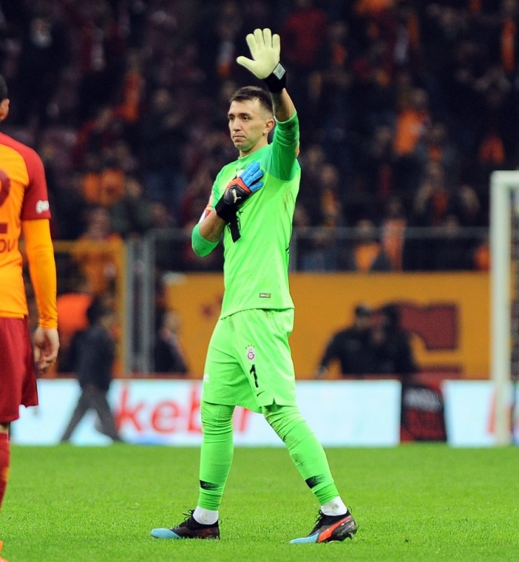 Muslera: “Fatih Hocayı Baba Gibi Görüyorum”