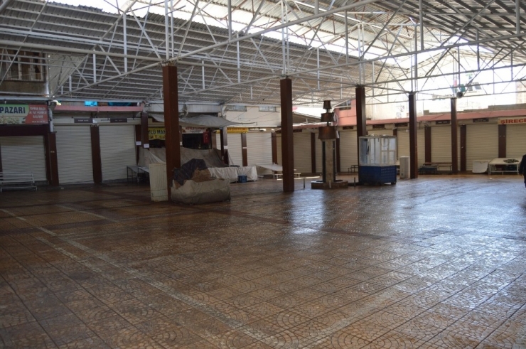 Besni Belediyesi Şire Pazarı Esnafını Mağdur Etmedi