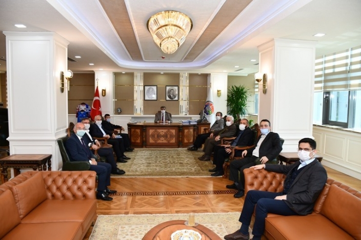 Haddeciler Vatandaşların İhtiyaçlarına Destek Verecek