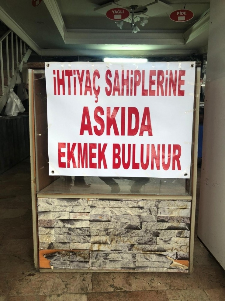 Seyhan Arifoğlu’ndan ’Askıda Ekmek Uygulaması’na Övgü