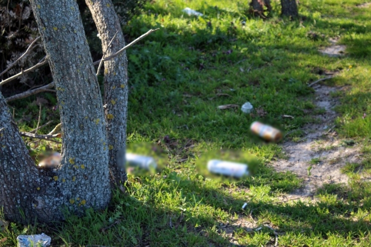 Sorumsuz Vatandaşlar Yasak Dinlemiyor