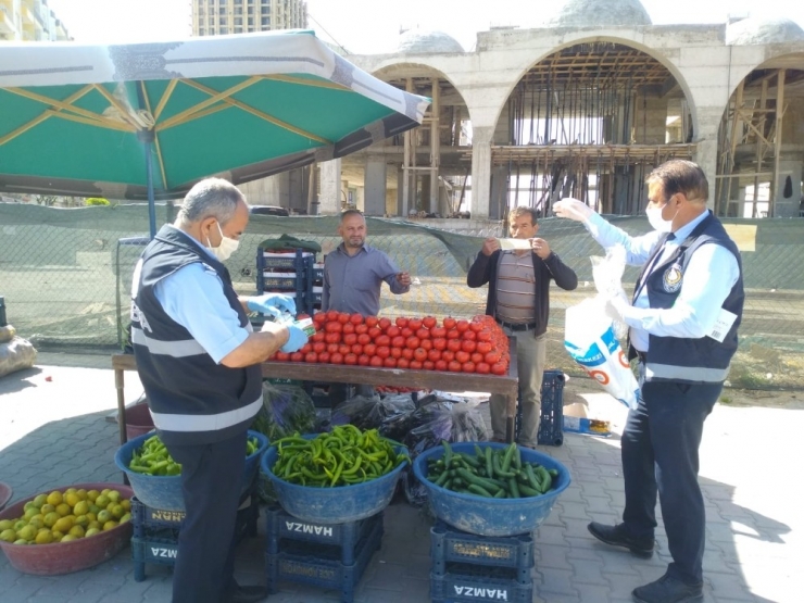 Kızıltepe’de Pazar Yerlerine El Dezenfektanı Aparatı Konuldu