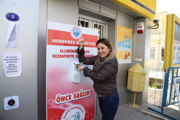 Menderes’te El Dezenfekte Üniteleri Devrede
