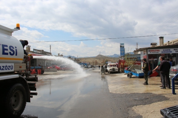 Oltu Sanayi Caddeleri Yıkanıp Dezenfekte Yapıldı