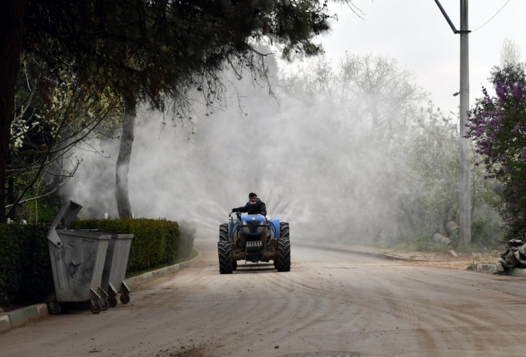 Çiftçilerden Dezenfekte Çalışmalarına Destek