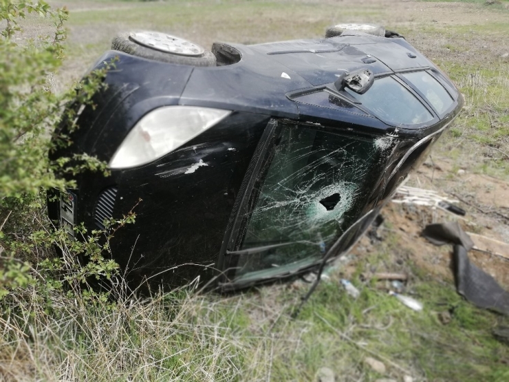 Otomobil Takla Attı 1 Yaralı