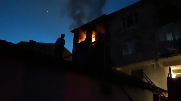 Televizyon Patlayınca Ev Alev Alev Yandı