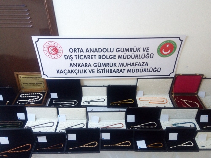 Ankara’da Mamut, Fil Ve Balina Dişi İle Gergedan Boynuzundan Yapılmış Tesbihler Yakalandı