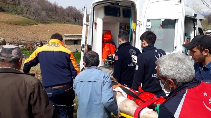 Bacağı Kopma Noktasına Gelen Yaralıyı, Mehmetçik Helikopterle Götürdü