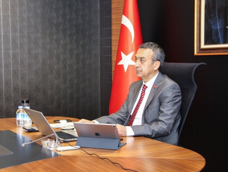 Türkiye Günlük 50 Milyon Maske Üretim Kapasitesine Sahip