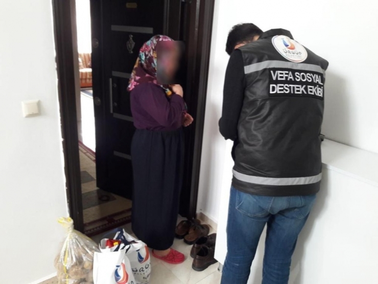 Ürgüp Belediyesi’nin Vefalı Ekibi Yardımdan Yardıma Koşuyor