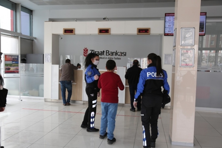 Minik Vefa’dan ‘Biz Bize Yeteriz Türkiyem’ Kampanyasına Destek