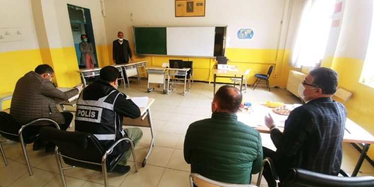 Tuşba’da ‘İzin Komisyonu’ Hizmet Vermeye Devam Ediyor