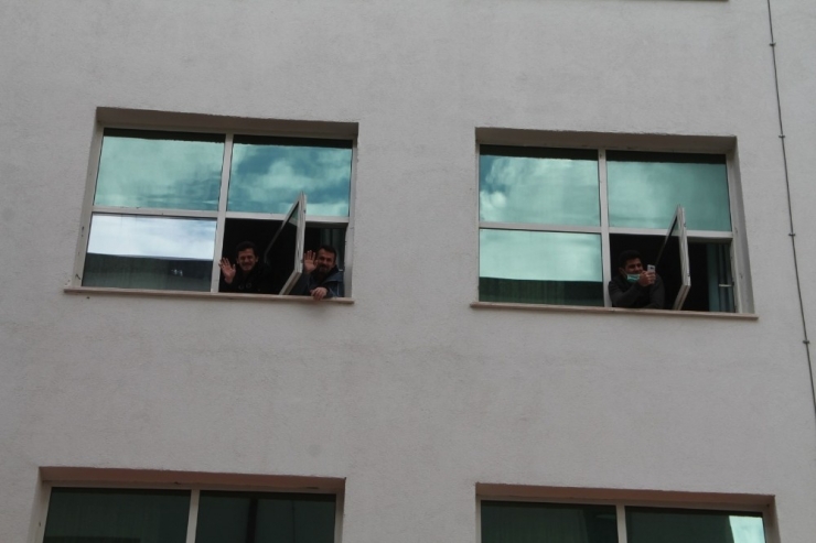 Karantina Süreleri Tamamlanan 229 Türk İşçi Amasya’dan Ayrıldı