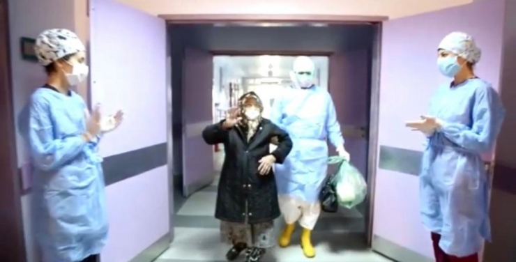 Tunceli’de 84 Ve 27 Yaşındaki Hastalar Koronayı Yendi