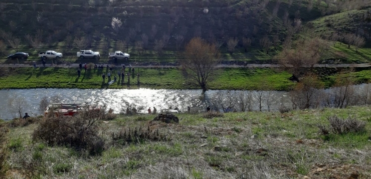 Serinlemek İçin Girdiği Nehirde Boğuldu