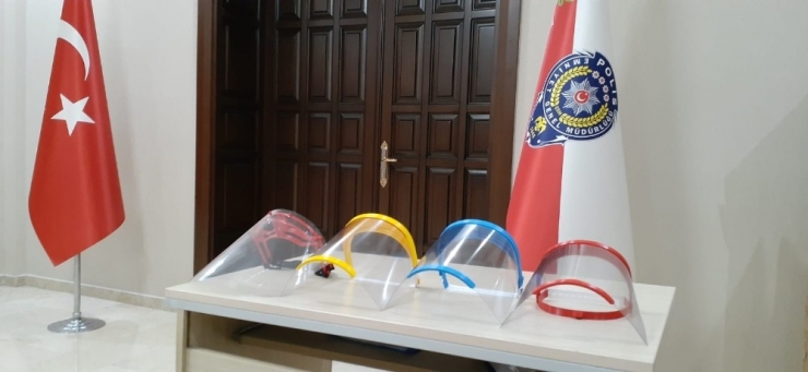 İl Milli Eğitim Müdürlüğünden Ankara Emniyet Müdürlüğüne Koruyucu Siperlik Jesti