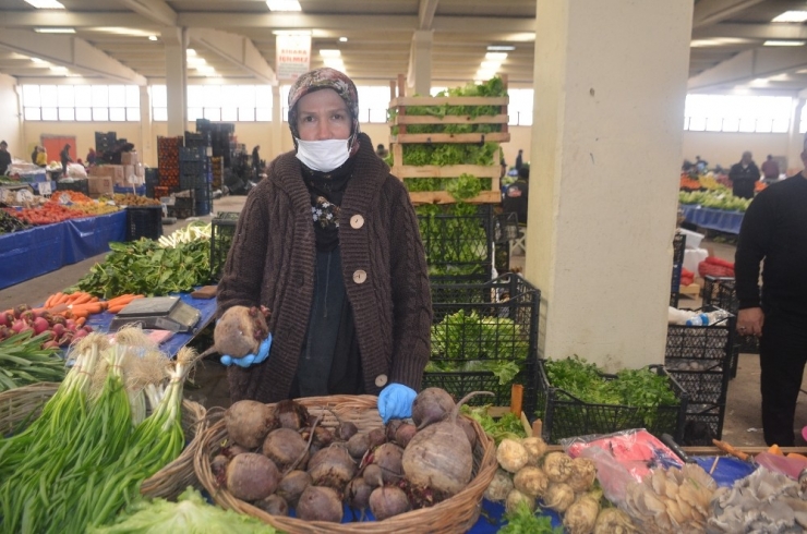 Bir Yılda Sattıklarını Bir Ayda Sattılar