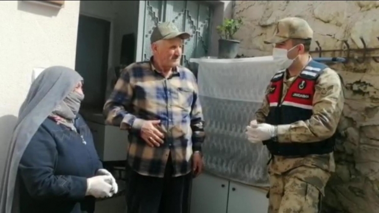 Çiftçi Çiftten Duygulandıran Destek