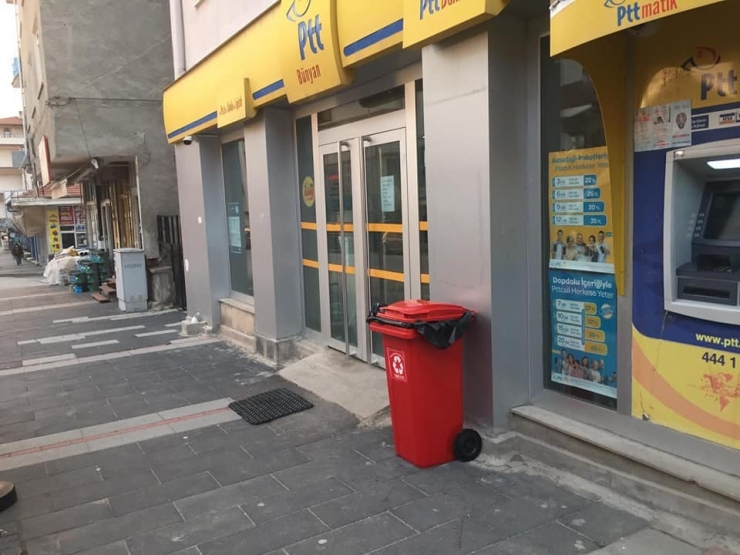 Bünyan Belediyesi Maske Ve Eldivenlerin Toplanması İçin Özel Tıbbi Atık Kutuları Yerleştirdi