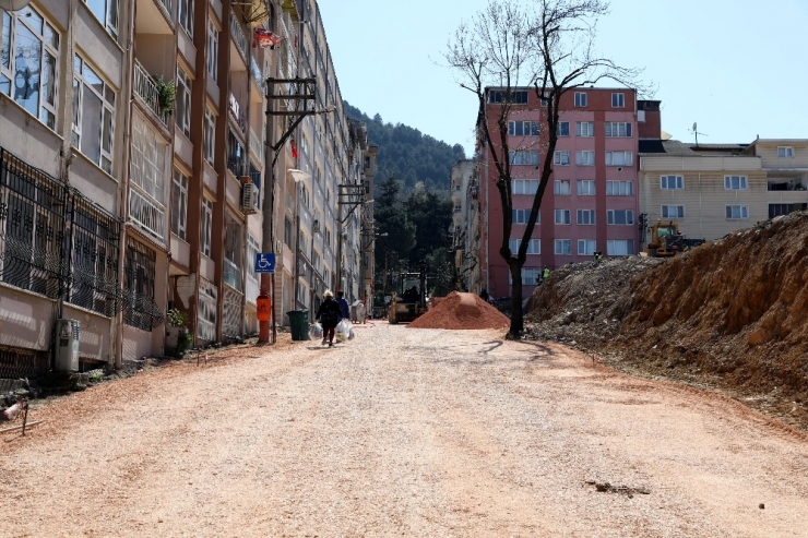 İpekçilik Caddesi Sil Baştan Yenileniyor
