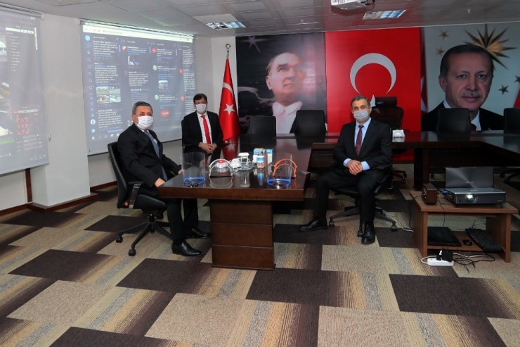 Maskeler Emniyete Teslim Edildi