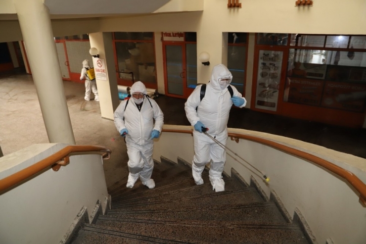 Erzincan’da İş Merkezleri Dezenfekte Edildi