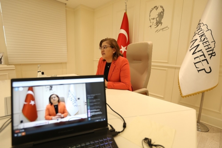 Büyükşehir, Sakinleşen Caddelerde Çalışmalara Başlıyor