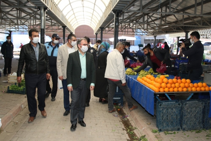 Başkan Özdoğan Pazar Yerini Denetledi