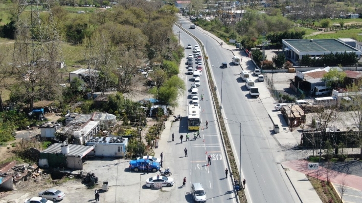 İstanbul’da Yasağa Saatler Kala Asayiş Ve Trafik Denetiminde Ceza Yağdı