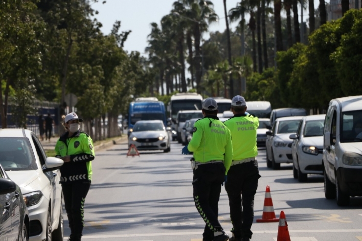 Mersin’de Polis Ve Jandarma Eş Zamanlı Uygulamalara Başladı