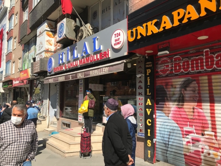 Zabıta Ekipleri Sokağa Çıkma Yasağı Öncesi Vatandaşları Böyle Uyardı