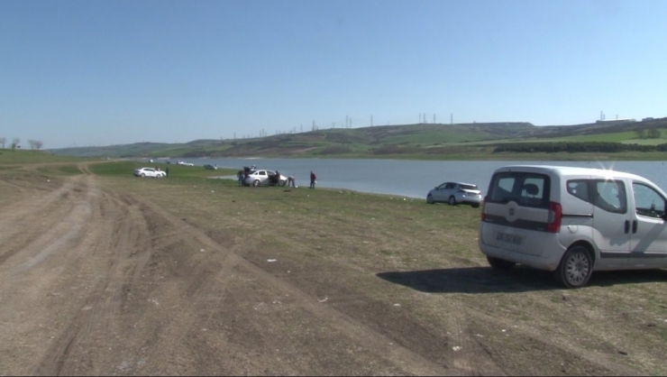 Yasağa Rağmen Balık Tutmaya Geldi: “Yasaklar Delmek İçin Vardır” Dedi