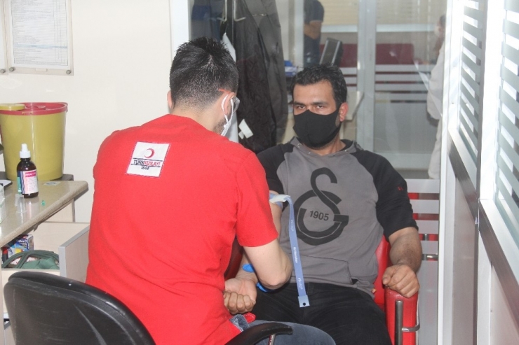 Korona Virüsten Kan Stoklarına Büyük Darbe