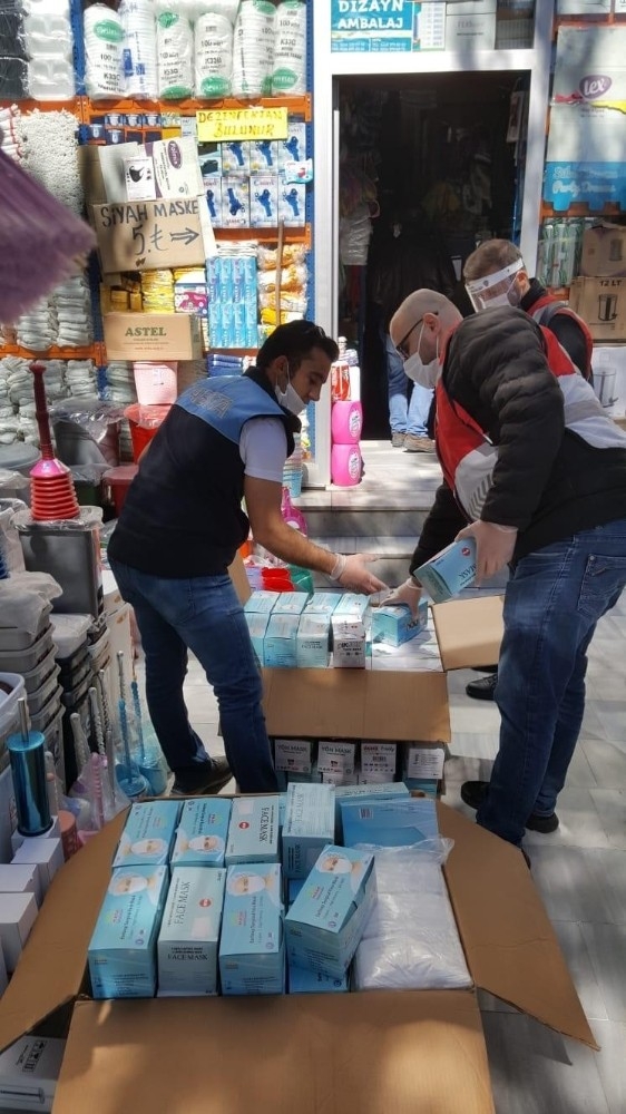 Maltepe’de 5 Bin Maskeye El Konuldu