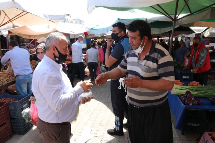 Pazarcı Esnafına Belediyeden Maske Desteği
