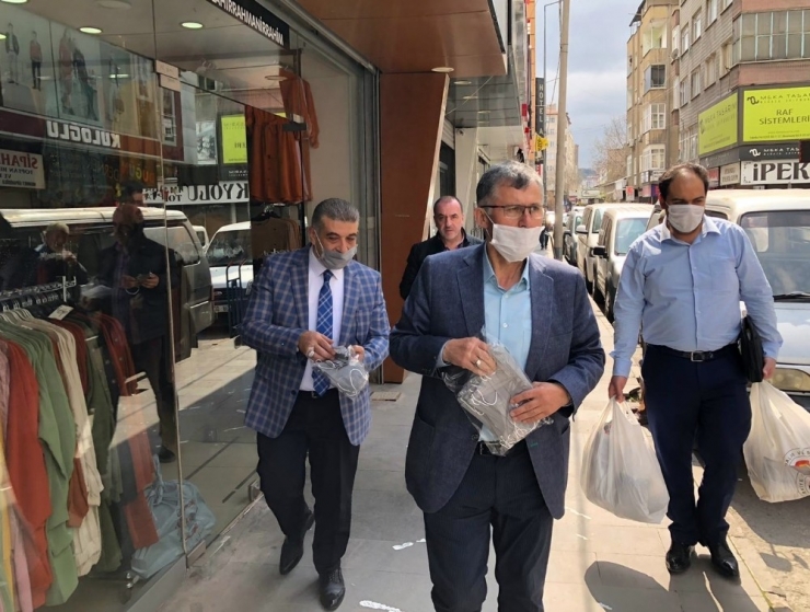 Kto Üyelerine 50 Bin Adet Maske Dağıttı