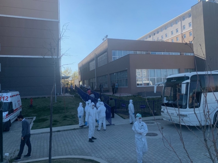 Kuveyt’ten Gelen 349 Türk Vatandaşından 75’i Isparta’da Karantina Altına Alındı