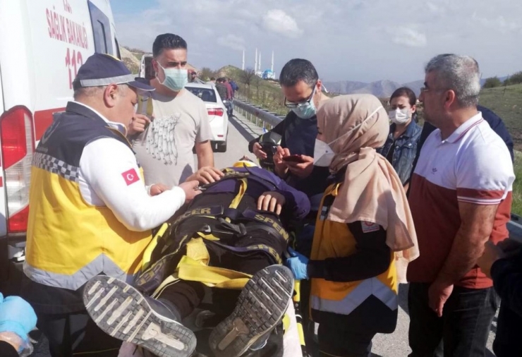 Malatya’da Doktor Görev Çıkışı Kaza Yaptı, 2 Kişi Yaralandı