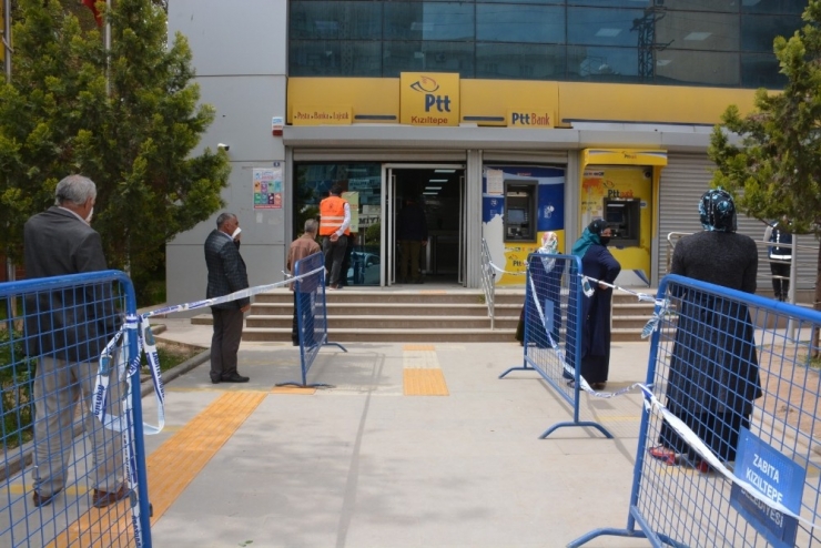 Kızıltepe Belediyesi ’Sosyal Mesafe’ Çalışmalarını Sürdürüyor