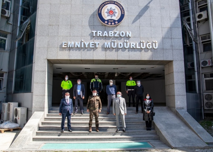 Milli Eğitimden Emniyet’e Yüz Koruyucu Siperlik Desteği