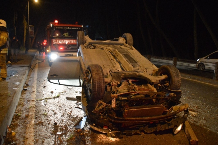 Alkollü Sürücü Direksiyon Hakimiyetini Kaybetti, Zikzak Çizdikten Sonra Takla Attı