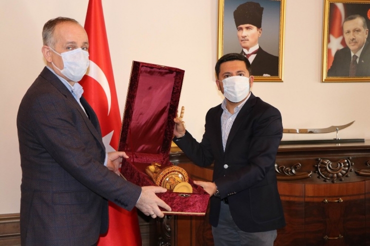 Toki Başkanı Bulut: “Şantiyelerimizde Çalışmalarımız Devam Edecek”