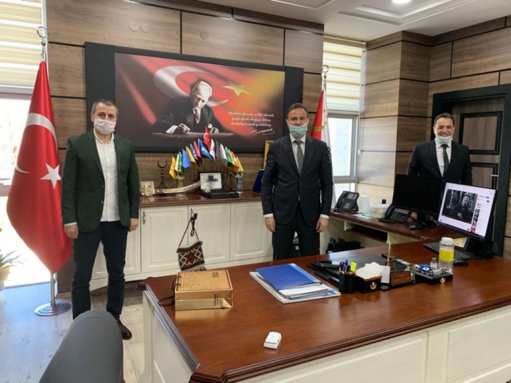 Polis Haftasını ‘Siper Maske’ Hediye Ederek Kutladılar