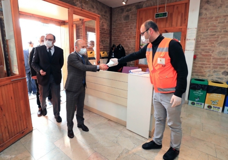 Vali Varol, Vefa Grubu’nun Faaliyetleri Hakkında Bilgi Aldı