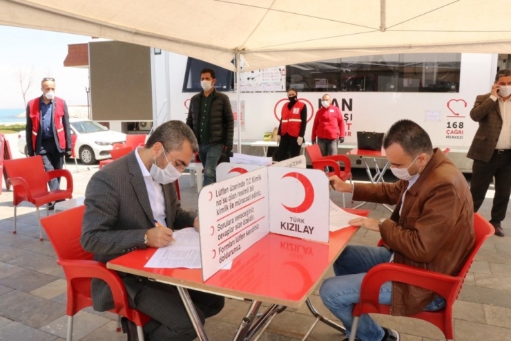 Edremit Belediyesinden Anlamlı Kan Bağışı