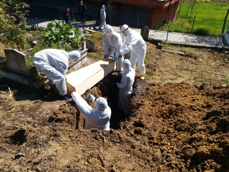 3 Kişi Korona Virüsten Vefat Etti