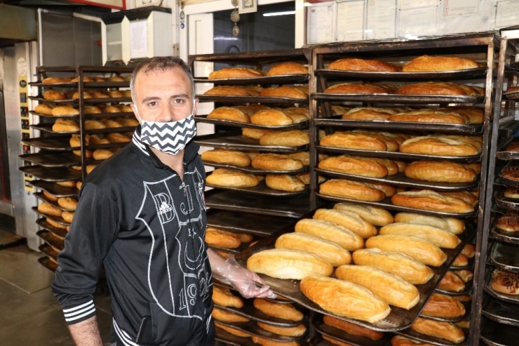 Fırıncılar Siparişleri Evlere Götürüyor