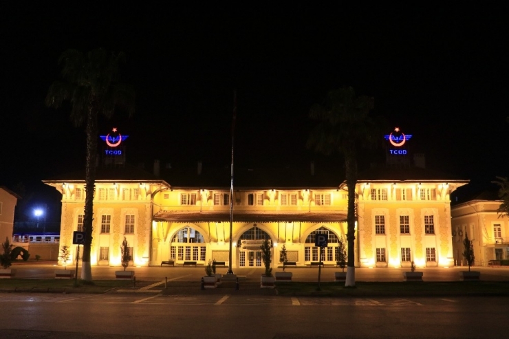 Sokağa Çıkma Kısıtlaması Geldi, Adana Sessizliğe Büründü